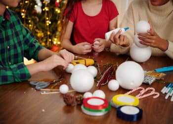 Kinder kreativ zu beschäftigen ist gar nicht so schwierig.