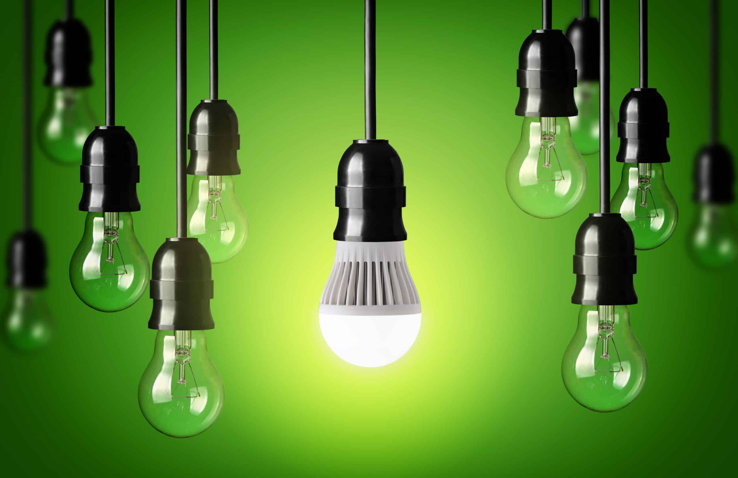 Dass es bei uns rund um die Uhr hell sein kann, haben wir Thomas Alva Edison zu verdanken, dem „Vater“ der Leuchtmittel. Foto: chones via Envato