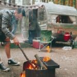 Camping macht mit der perfekten Campingausrüstung erst richtig Spaß. Foto crystalmariesing via Twenty20