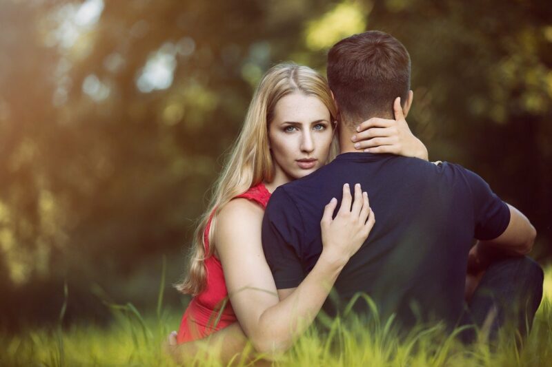 Beim ersten Date ist der Duft entscheidend. Foto Panajiotis via pixabay