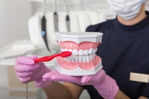 Die Frage, ob eine Zahnzusatzversicherung sinnvoll ist, lässt sich generell nicjht beantworten. Foto: chibelek via Twenty20